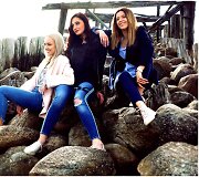 Grupės &bdquo;Queens of Roses&ldquo; narės