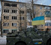 Rytų Ukrainoje nesiliaujant susirėmimams Kijevas pra&scaron;o pagalbos kovoje su Rusija