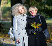 Anžela Adamovič su mama Regina