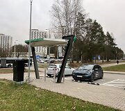 Naujos nemokamo elektromobilių įkrovimo stotelės Vilniuje, Saulėtekio al.