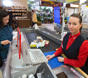 Vyresniojo kasininko padėjėja Jekaterina Men&scaron;ikova