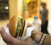 Antrą de&scaron;imtį Lietuvoje veikiantis "McDonald's" džiaugiasi kasmet augančiu pelnu ir žada naujų restoranų atidarymus