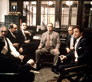 Abe'as Vigoda, Richardas S. Castellano, Johnas Cazale, Marlonas Brando, Robertas Duvallis ir Jamesas Caanas filme &bdquo;Krik&scaron;tatėvis&ldquo; (1972 m.)