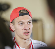 Į Vilnių grįžo pasaulio jaunimo plaukimo čempionas Andrius &Scaron;idlauskas