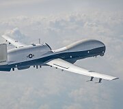 JAV karinio jūrų laivyno žvalgybinis dronas MQ-4C &bdquo;Triton&ldquo;