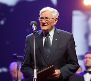 Valdas Adamkus
