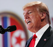 D.Trumpo ir Kim Jong Uno susitikimo emocingos akimirkos