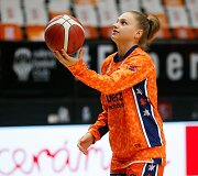 Laura Ju&scaron;kaitė &scaron;į sezoną atstovauja &bdquo;Valencia&ldquo; komandai.