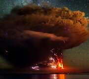 Vieno pavojingiausių Čilės ugnikalnių Calbuco i&scaron;siveržimas