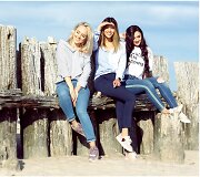 Grupės &bdquo;Queens of Roses&ldquo; narės