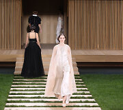 &bdquo;Chanel&ldquo; 2016 m. pavasario-vasaros kolekcija