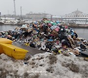 Vaizdas Vilniaus Pelesos gatvėje, kur buvo i&scaron;verstos &scaron;iuk&scaron;lės