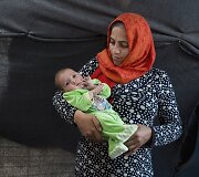 Idomeni pabėgėlių stovykloje gimę kūdikiai