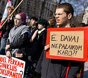 Protestas-eitynės prie&scaron; Lietuvos bendradarbiavimą Izraelio ir JAV karuose &bdquo;Karui &ndash; NE!&ldquo;