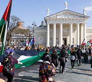 Protestas-eitynės prie&scaron; Lietuvos bendradarbiavimą Izraelio ir JAV karuose &bdquo;Karui &ndash; NE!&ldquo;