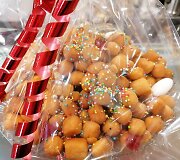 J.Jurkevičienės kalėdiniai itali&scaron;ki saldumynai &ndash; struffoli bok&scaron;tas