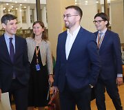 Seimo opozicijos lyderiai susitiko su prezidento patarėjais