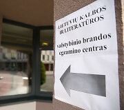 Lietuvių kalbos ir literatūros brandos egzaminas