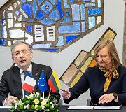 Gilles`is P&eacute;cout, Au&scaron;rinė Žilinskienė