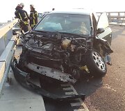&Scaron;e&scaron;tadienio vakarą Klaipėdos Jakų žiede avariją patyrė i&scaron; Palangos Vilniaus kryptimi važiavęs automobilis &bdquo;Audi A6&ldquo;.