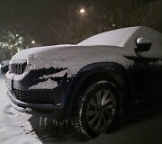 Apsnigti automobiliai Vilniuje