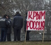 Policija netoli parlamento Kryme