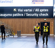 Vilniaus oro uosto naujojo i&scaron;vykimo terminalo masinis testavimas