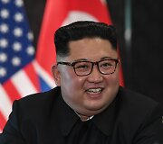 D.Trumpo ir Kim Jong Uno susitikimo emocingos akimirkos
