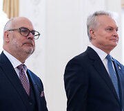 Alaras Karis, Gitanas Nausėda