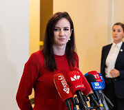 Mėgstamiausias premjerės rūbas &ndash; suknelė
