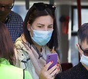Vie&scaron;ojo transporto kontrolė Vilniuje primena keleiviams dėvėti kaukes