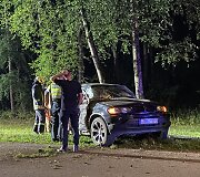 Vilniuje prie Vingio parko BMW atsitrenkė į medį