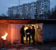 Moldovos sostinės gyventojai savo garažuose leidžia laisvalaikį lyg užmiesčio sodybose