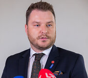 Kastytis Žuromskas ai&scaron;kinasi apie jį į ministrus delegavusios &bdquo;Nemuno au&scaron;ros&ldquo; daromą įtaką jo kuruojamos srities sprendimams, partijos narių galimus pažeidimus statybų ir aplinkosaugos srityse