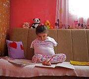 Septynerių Ramela Meseljevic gimė be rankų ir viena trumpesne koja
