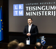 Naujas Kalėjimų tarnybos vadovas Mindaugas Kairys davė priesaiką Teisingumo ministerijoje 