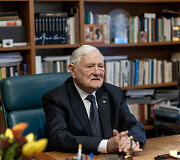Valdas Adamkus