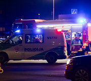 Vilniuje apvirto greitosios pagalbos automobilis