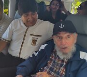 Fidelis Kastro su Bolivijos prezidentu Evo Moralesu ir Venesuelos prezidentu Nicolas Maduro