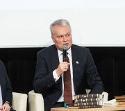 Lietuvi&scaron;kos &bdquo;Au&scaron;ros&ldquo; i&scaron;leidimo pristatymas Knygų mugėje
