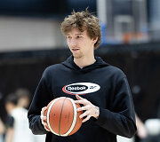 Matas Buzelis