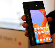 &bdquo;Huawei Mate X&ldquo; telefonas