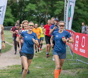 100 km bekelės taką aplink Vilnių i&scaron;bandė ir olimpiečiai: Brigita Virbalytė (viduryje) bei Vaida Žūsinaitė.