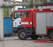 Gaisras Vievio pakra&scaron;tyje : liepsnojo automobilių dalių angaras