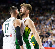 Jonas Valančiūnas ir Domantas Sabonis