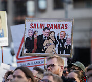 Protestas ,,&Scaron;alin rankas nuo laisvo žodžio&ldquo;