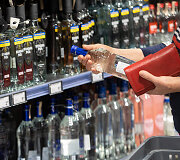 Alkoholio pirkejai rugpjūčio 31d.