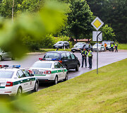 Rytinis reidas Vilniuje: ma&scaron;iną palikęs vairuotojas spruko nuo pareigūnų