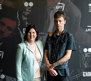 Laisvė Radzevičienė su sūnumi Vincentu