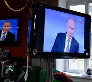 Rusijos prezidentas Vladimiras Putinas atsakinėja į gyventojų klausimus